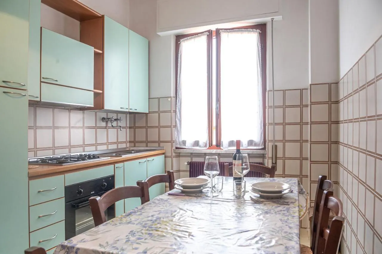 Holiday Home Il Pontile In Marina Di Massa, Apartments With Private Outdoor Area, Just 400 Meters From The Sea איטליה